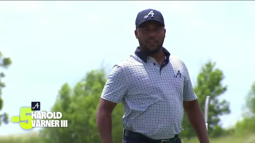 From way downtown! Varner makes putt from off the green