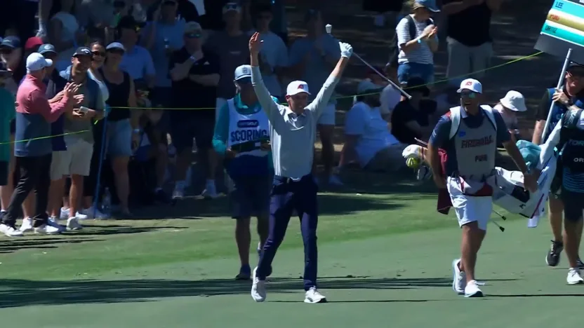 Watch: David Puig makes an albatross on 10! 