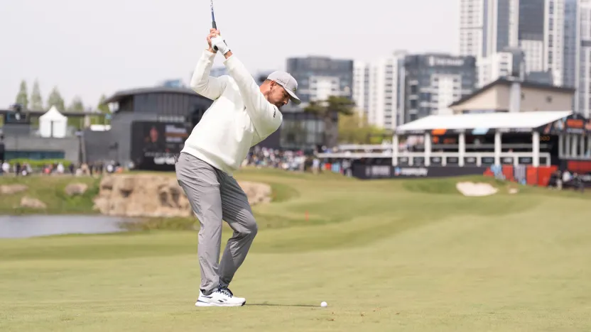 DeChambeau, Gooch lead after Rd. 1 in Korea