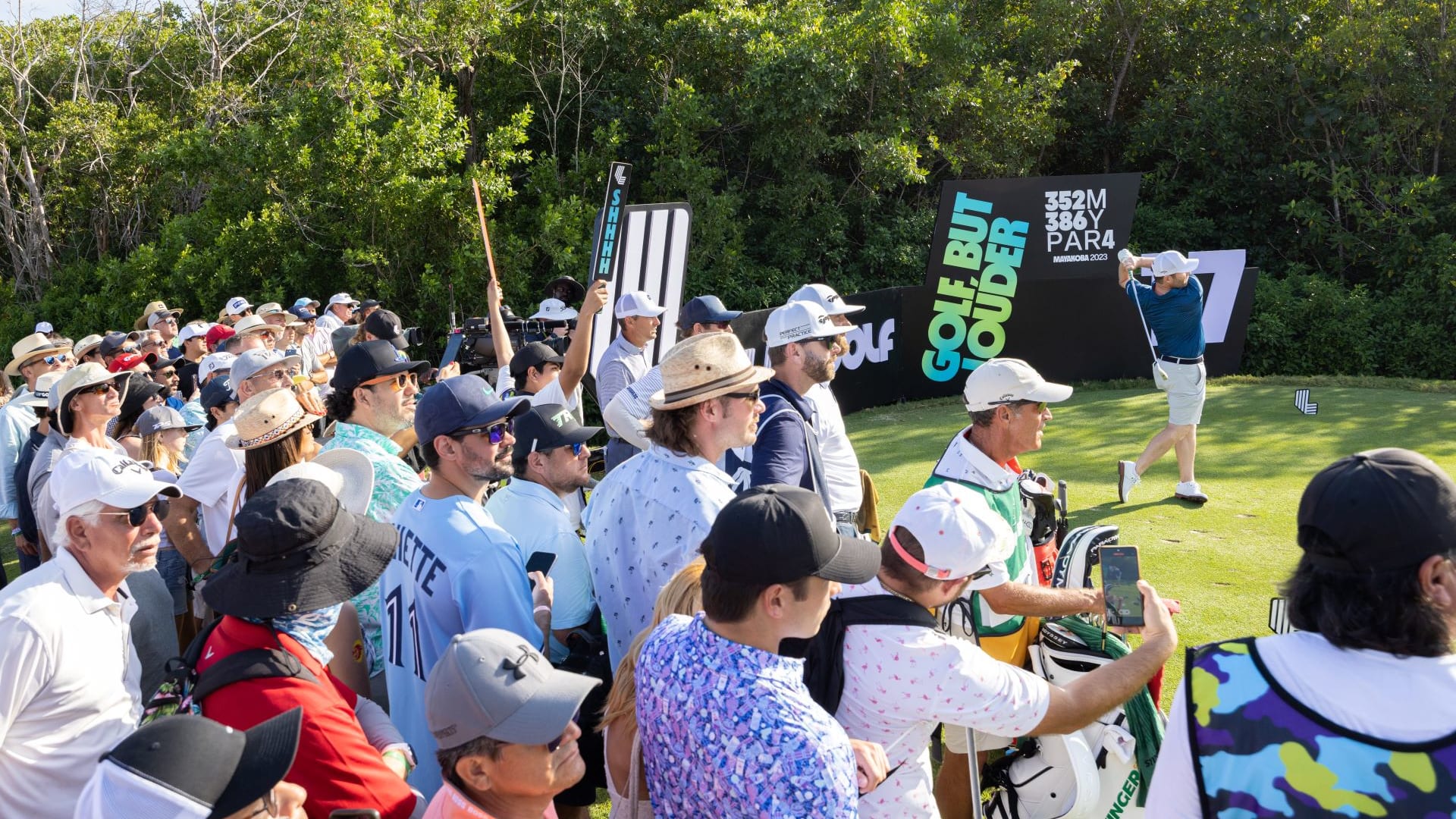 Branden Grace tees off in front of fans in Mayakoba desktop